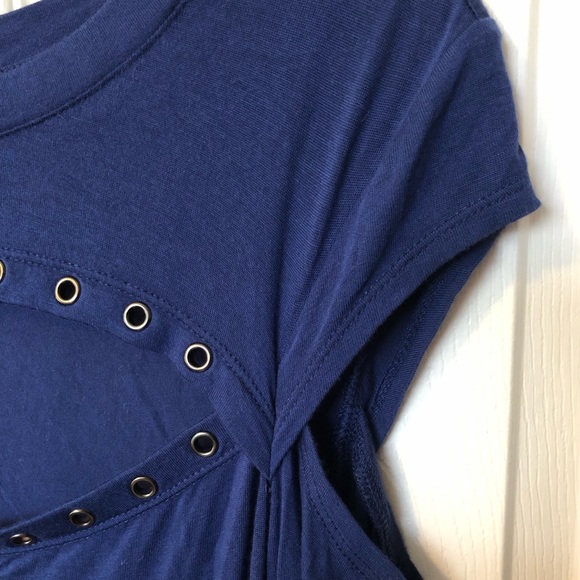 L Rock & Republic Blue Cold Shoulder Peekaboo Top - Picture 2 of 7